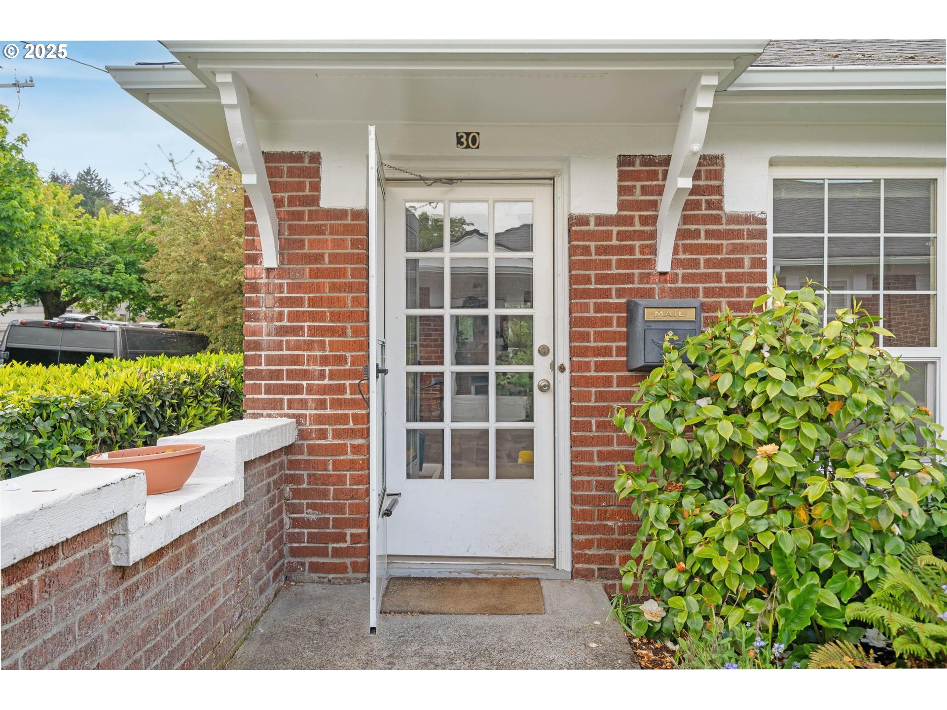 2643 Northwest Raleigh Street, Unit 30 Portland, OR 97210 - Photo 1 of 26 Gallery Image 1
