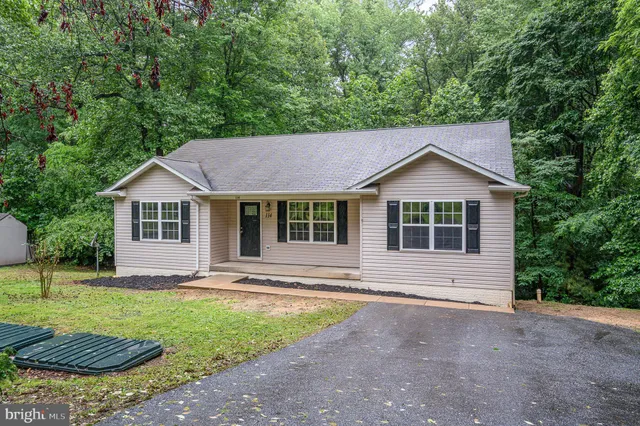 $299,900 | 114 Dragoon Drive, Montross, VA 22520