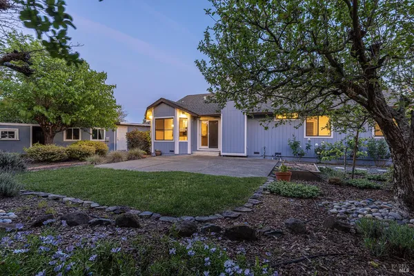 $779,000 | 2387 Lujo Court, Santa Rosa, CA 95403