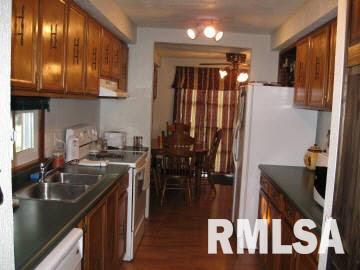 166 Greenview Road Centralia, IL 62801 - Photo 4 of 7 Gallery Image 4