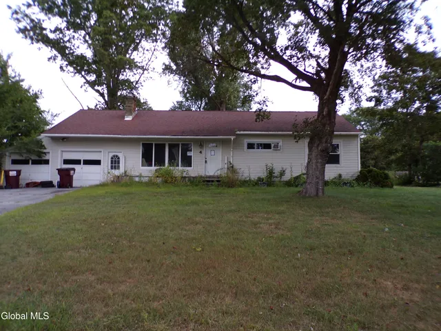 $375,000 | 4 Sequoia Drive, Ballston Lake, NY 12019