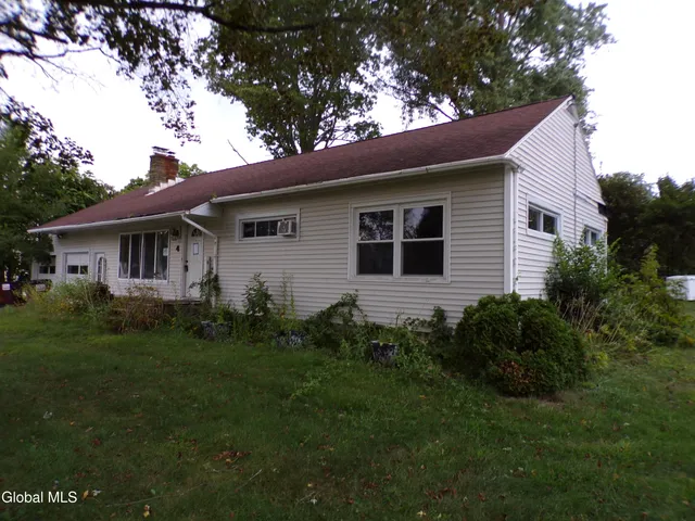 $375,000 | 4 Sequoia Drive, Ballston Lake, NY 12019