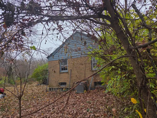 $60,900 | 1872 Shady Crest Street, Decatur, IL 62521