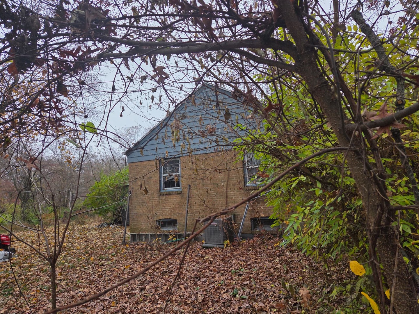 1872 Shady Crest Street Decatur, IL 62521 - Photo 2 of 12