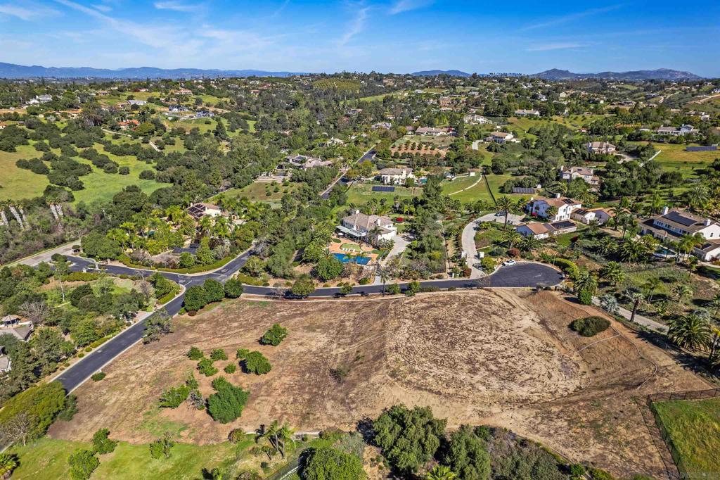 1971 Candice Court Fallbrook, CA 92028 - Photo 4 of 10