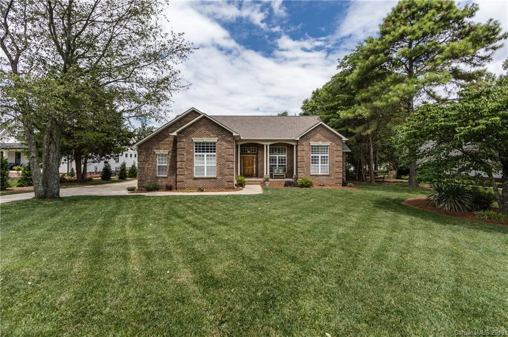 698 Langtree Road Mooresville, NC 28117 - Photo 2 of 41