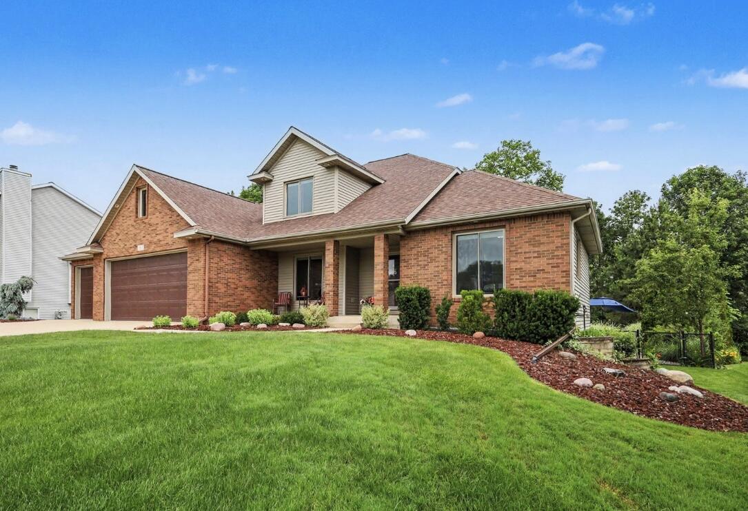 3035 Viewpoint Street Jenison, MI 49428 - Photo 1 of 35 IMG_2822