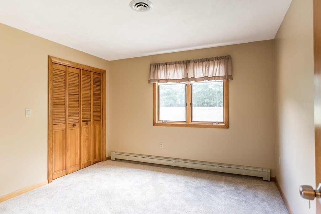 93 Howland Road Lakeville, MA 02347 - Photo 17 of 41