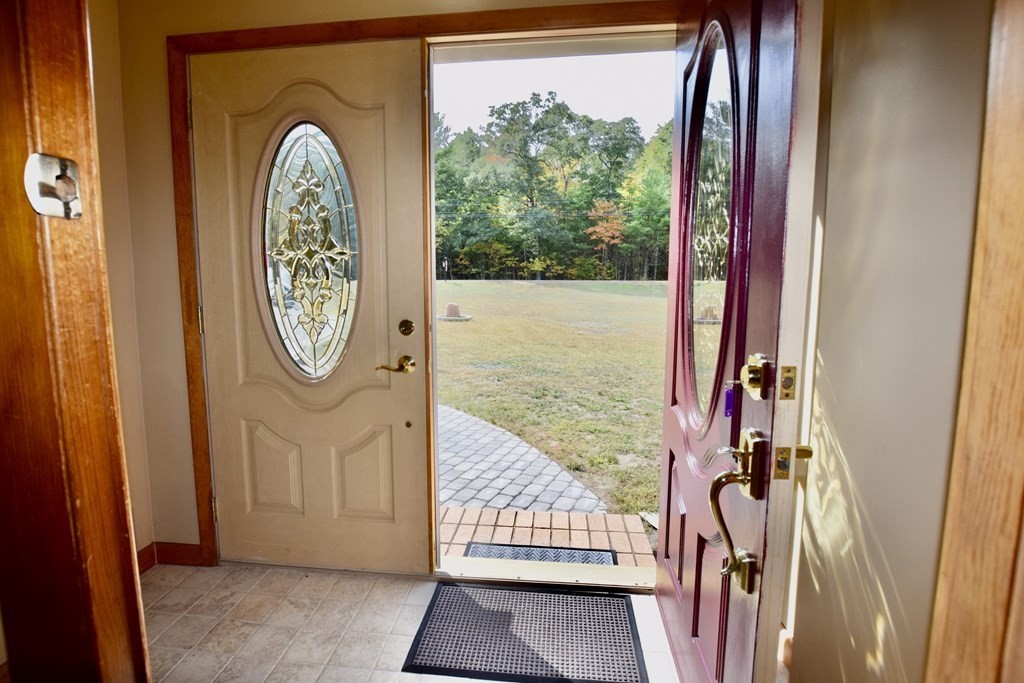 93 Howland Road Lakeville, MA 02347 - Photo 5 of 41