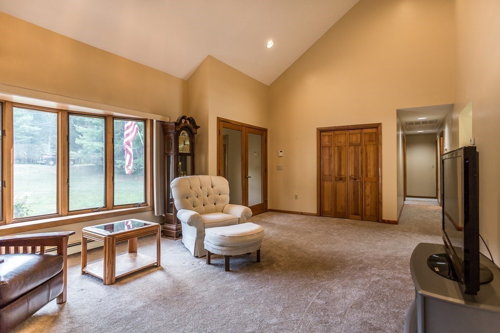 93 Howland Road Lakeville, MA 02347 - Photo 7 of 41