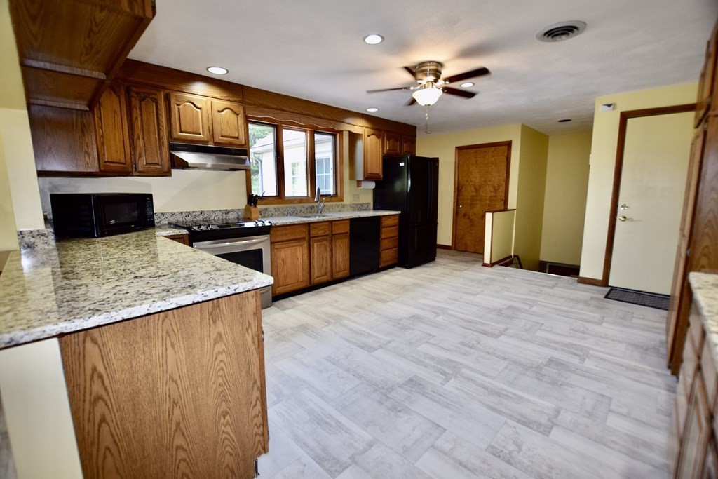 93 Howland Road Lakeville, MA 02347 - Photo 8 of 41