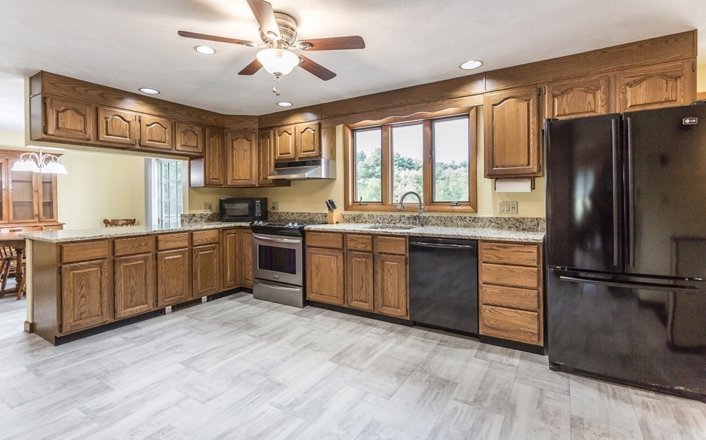 93 Howland Road Lakeville, MA 02347 - Photo 10 of 41