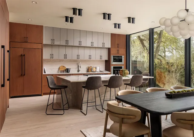 $2,750,000 | 915 Columbus Street, Austin, TX 78704