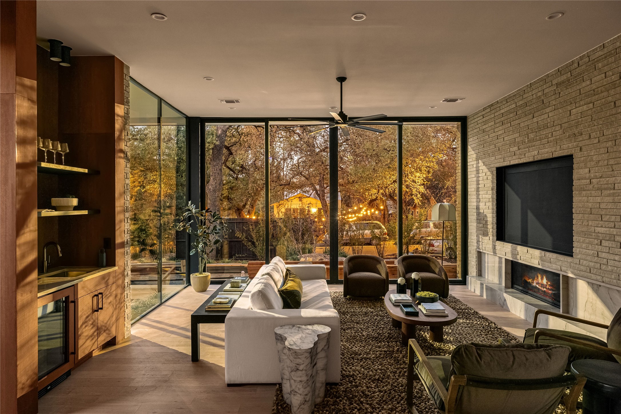 915 Columbus Street Austin, TX 78704 - Photo 6 of 34 Sunroom / solarium with wine cooler and a sink
