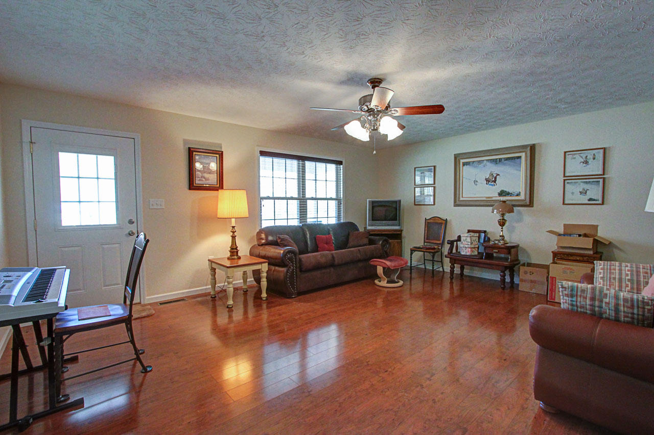 1025 Sweetwater Road Newport, TN 37821 - Photo 2 of 30 02