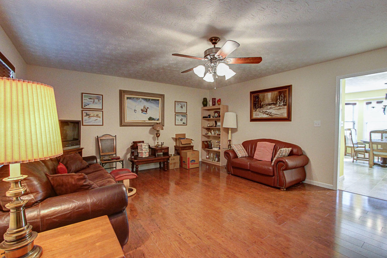 1025 Sweetwater Road Newport, TN 37821 - Photo 4 of 30 04