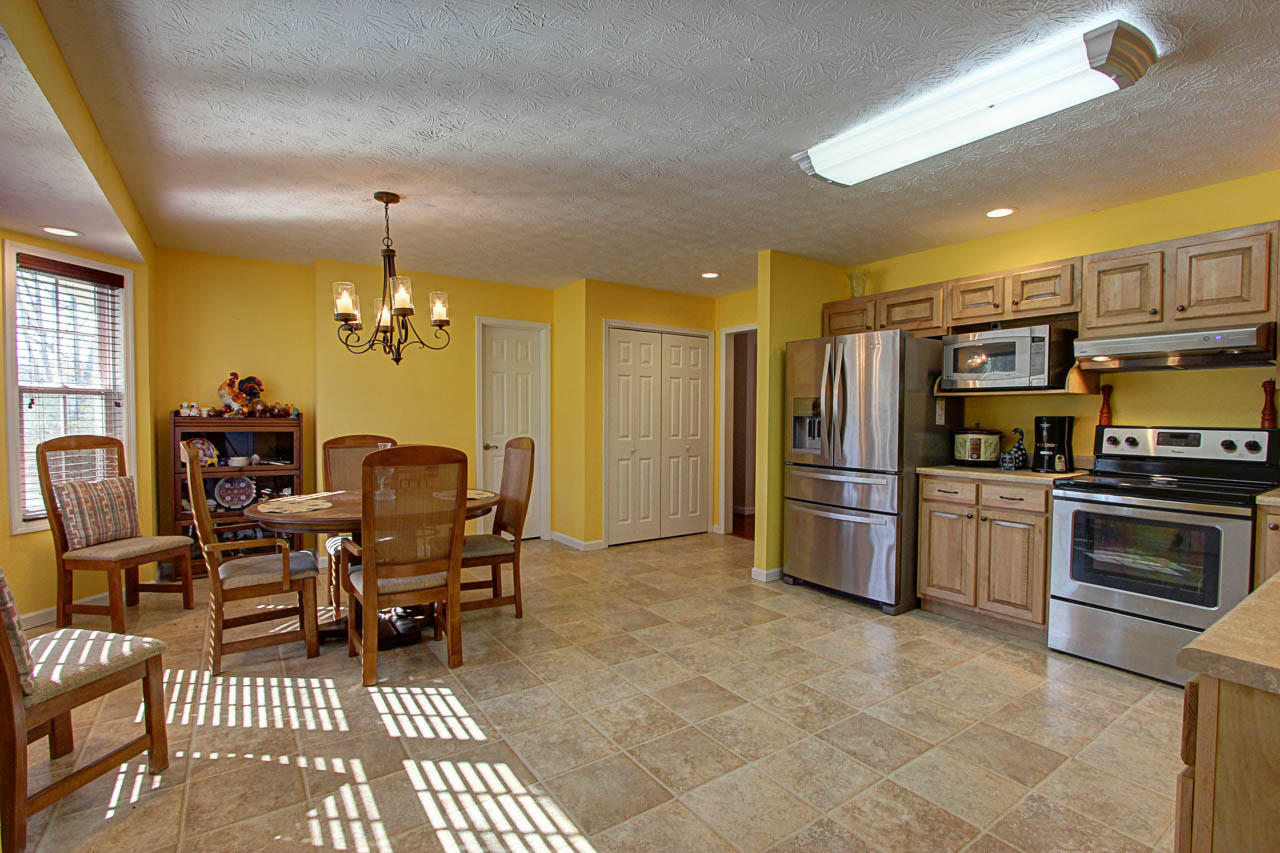 1025 Sweetwater Road Newport, TN 37821 - Photo 7 of 30 07