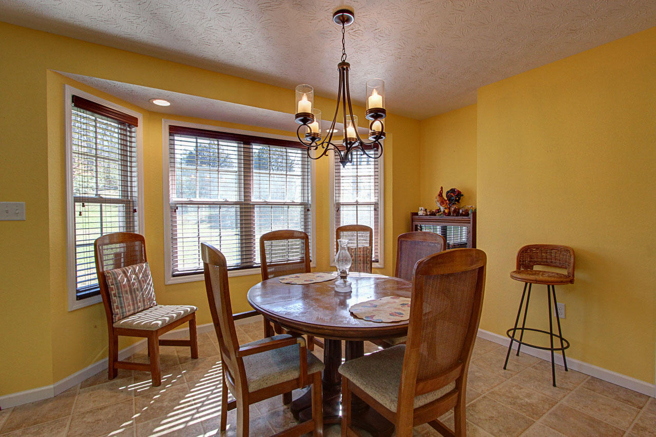 1025 Sweetwater Road Newport, TN 37821 - Photo 8 of 30 08