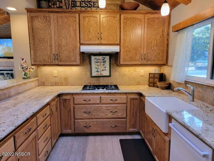 4387 Greenbrier Road Lompoc, CA 93436 - Photo 12 of 39 Elegant Kitchen