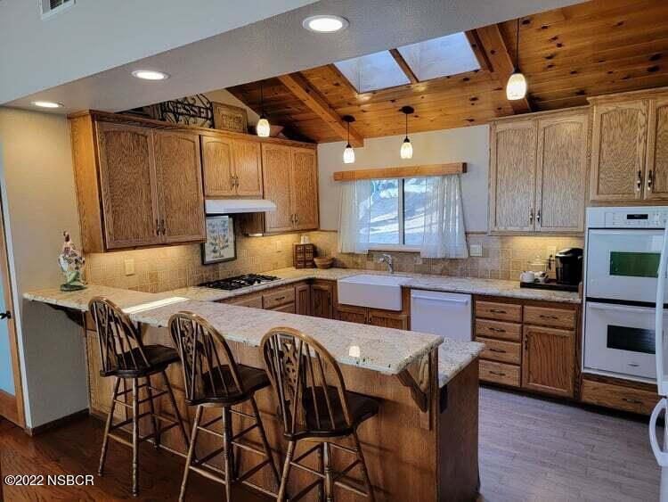4387 Greenbrier Road Lompoc, CA 93436 - Photo 16 of 39 Amazing Kitchen