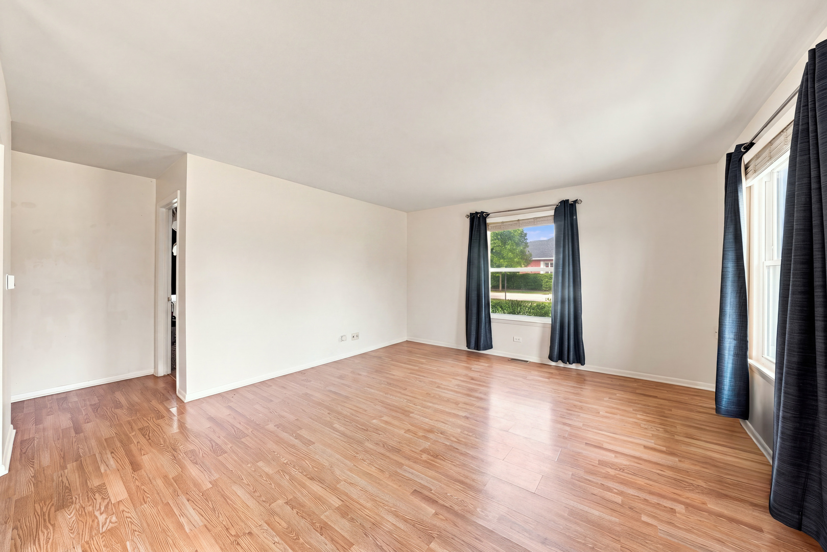 773 Pahl Road Elk Grove Village, IL 60007 - Photo 2 of 14 Gallery Image 2