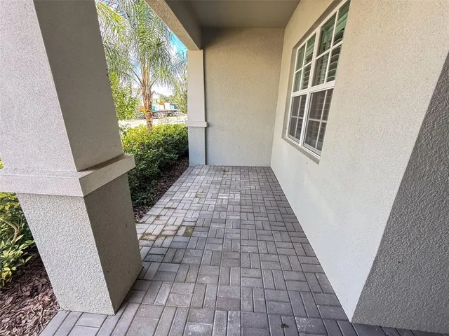 a view of entryway with a front door