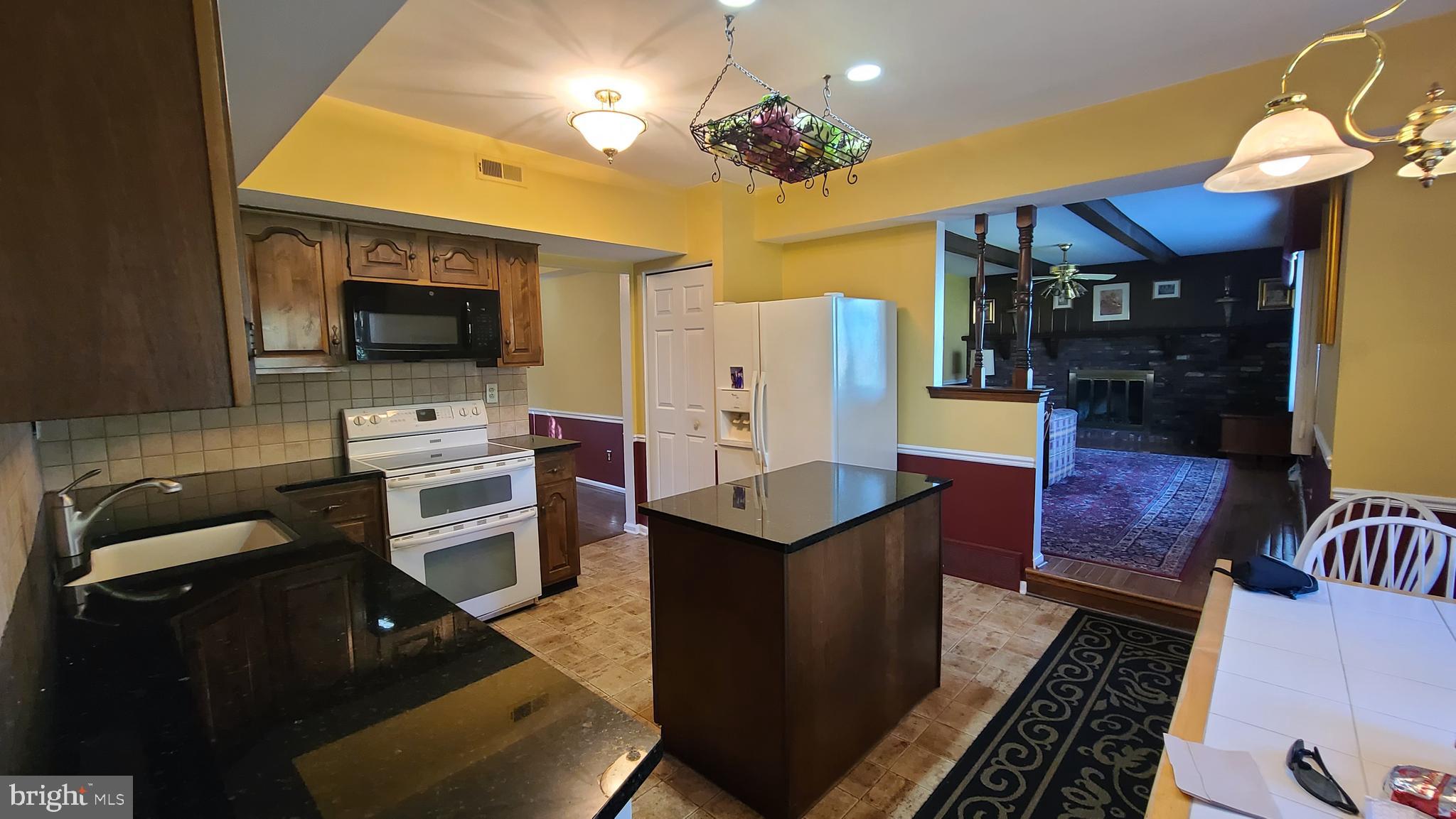 20 Signal Hill Road Holland, PA 18966 - Photo 6 of 33 Gallery Image 6
