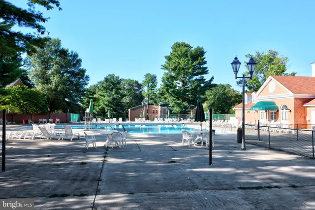 a view of a yard with entertaining space