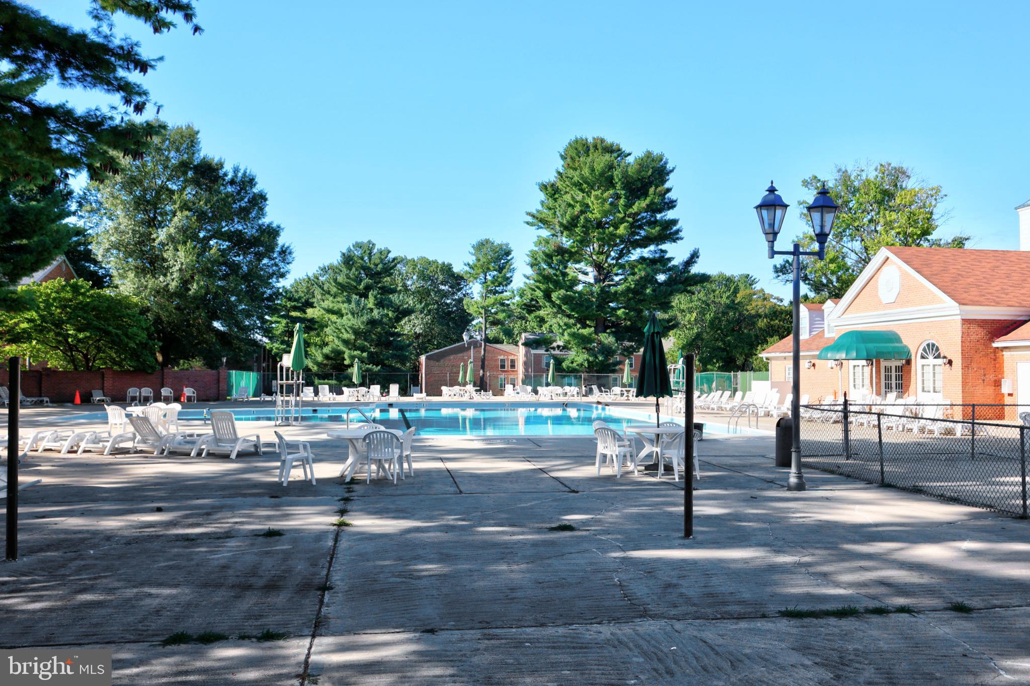 776 Quince Orchard Boulevard, Unit 102 Gaithersburg, MD 20878 - Photo 14 of 14 a view of a yard with entertaining space