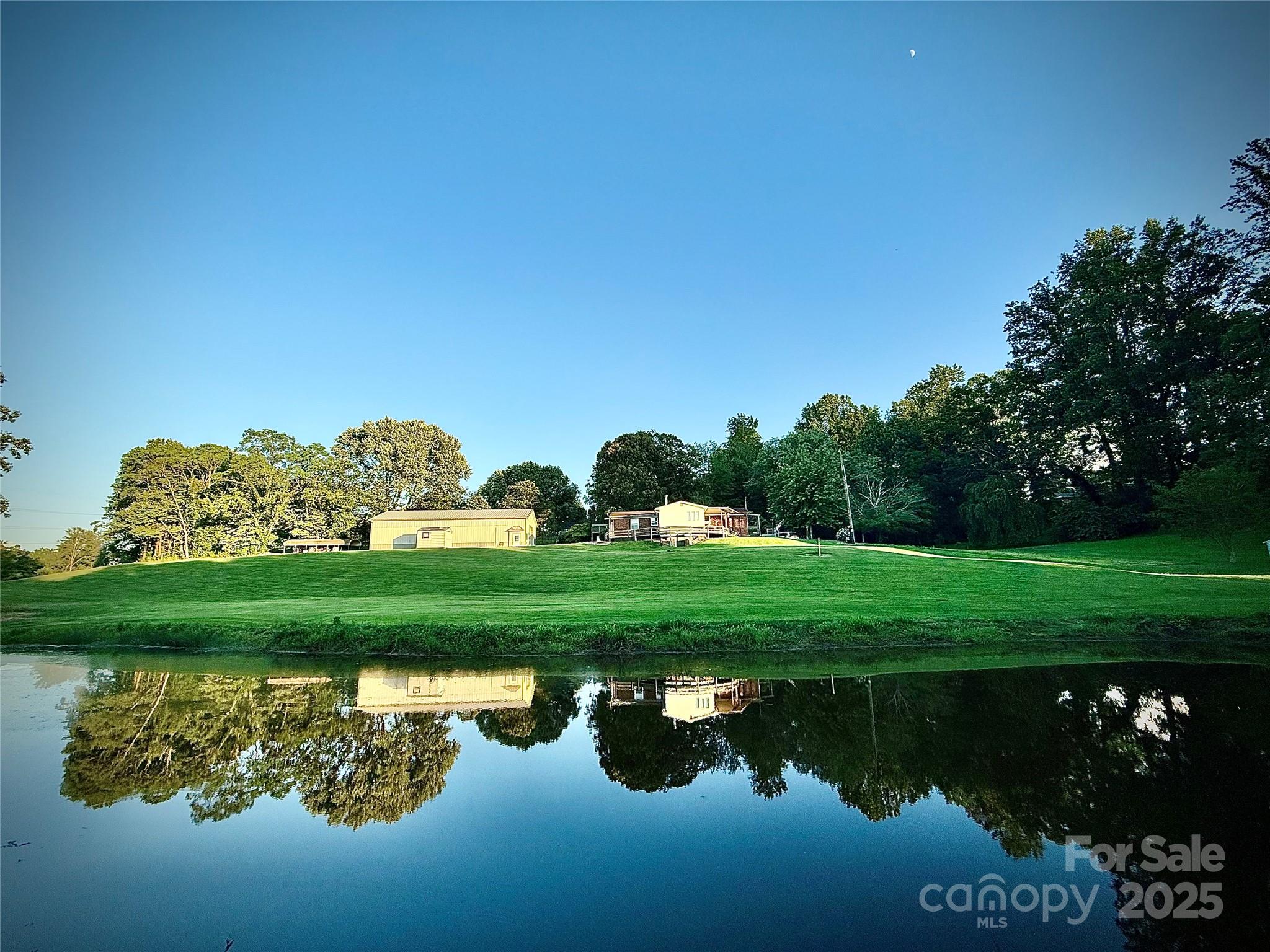 520 Loop Road Hendersonville, NC 28792 - Photo 1 of 39