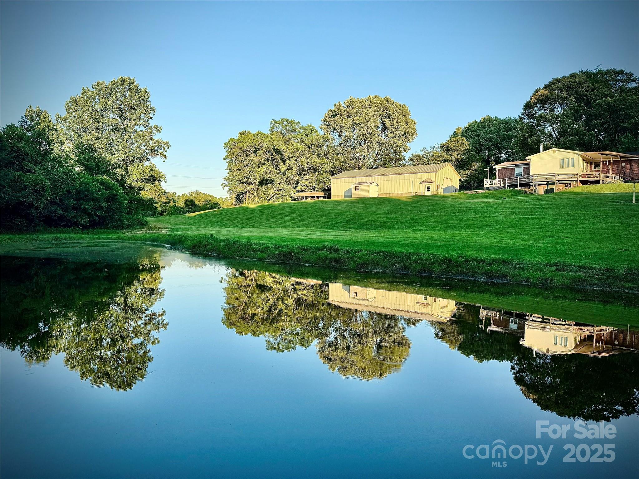 520 Loop Road Hendersonville, NC 28792 - Photo 13 of 39