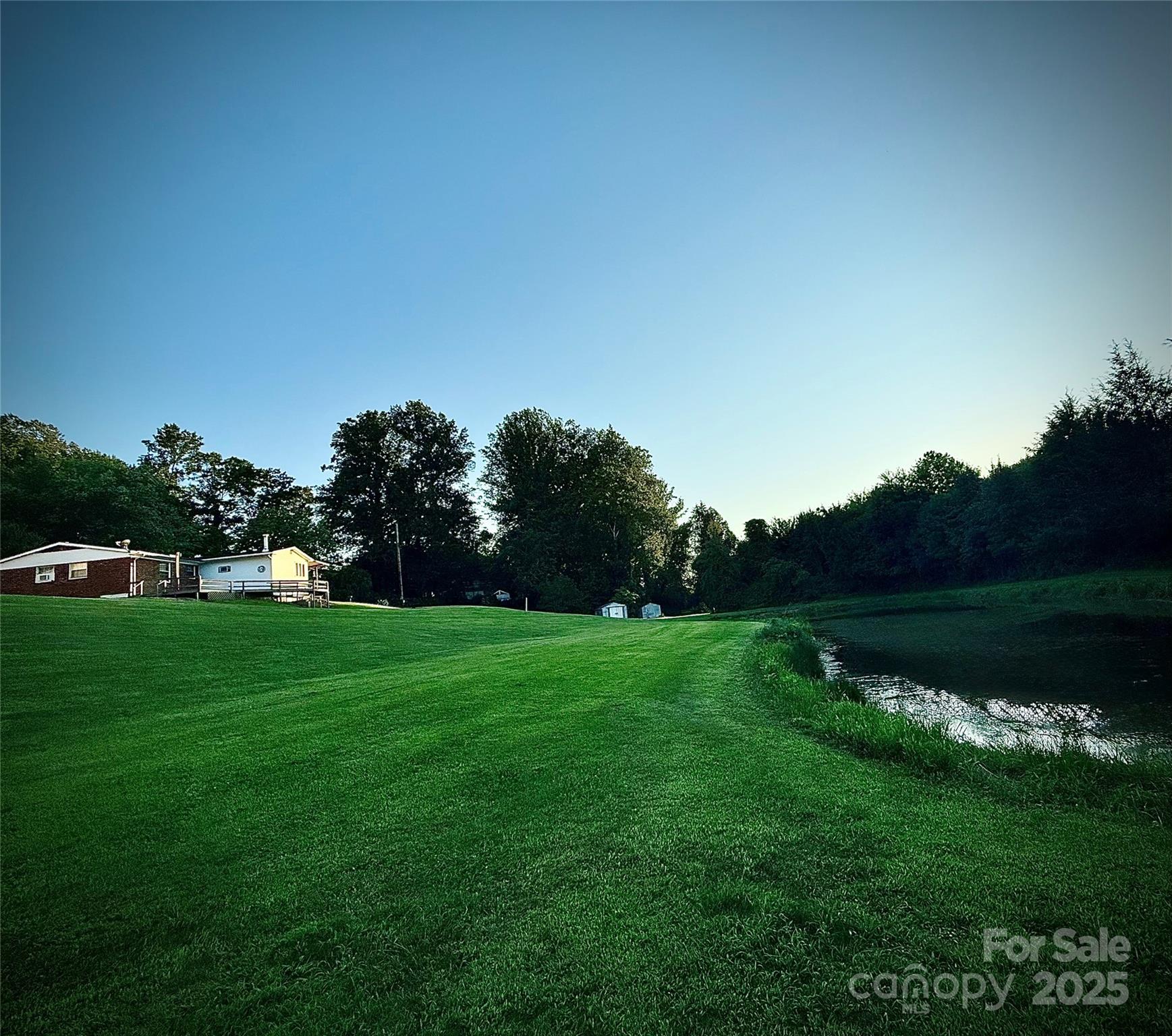 520 Loop Road Hendersonville, NC 28792 - Photo 14 of 39