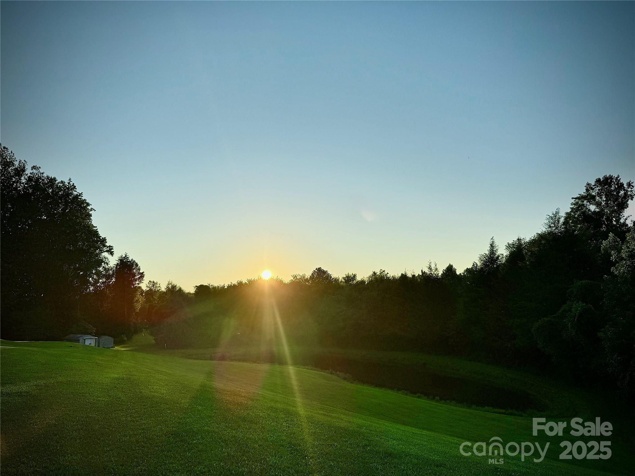 520 Loop Road Hendersonville, NC 28792 - Photo 18 of 39