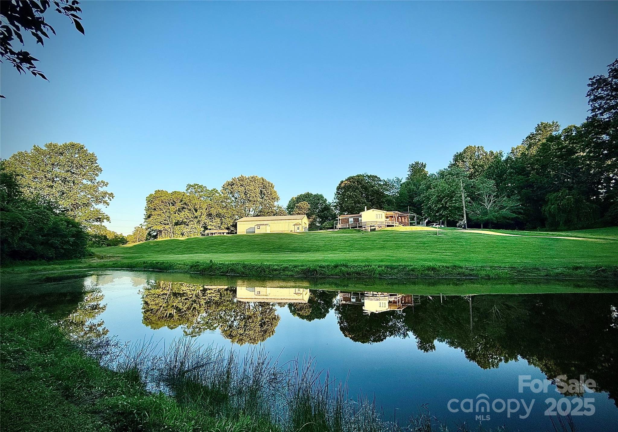 520 Loop Road Hendersonville, NC 28792 - Photo 9 of 39