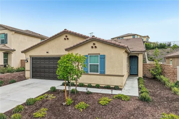 $599,999 | 41018 Chambord Drive, Lake Elsinore, CA 92532