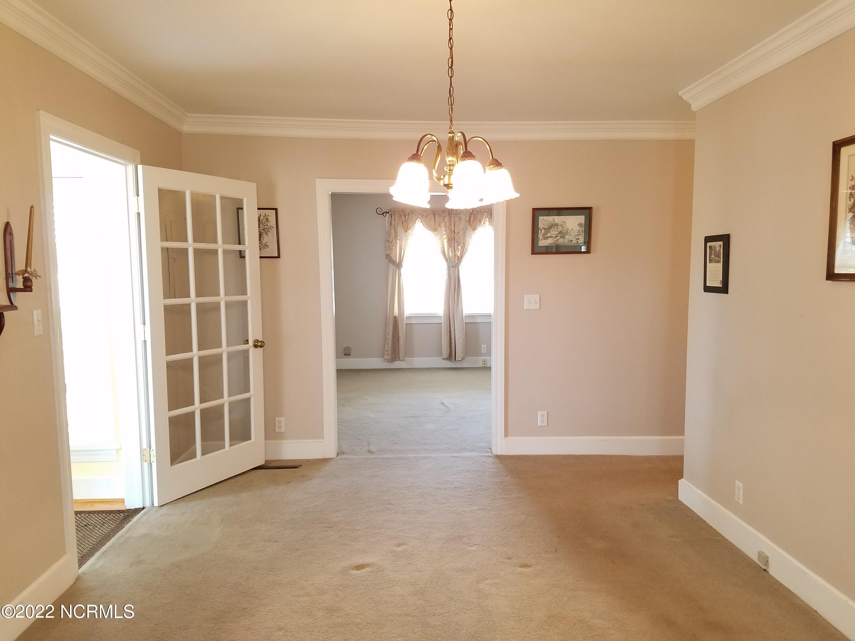 502 Loop Road Cove City, NC 28523 - Photo 17 of 39 Dining Room