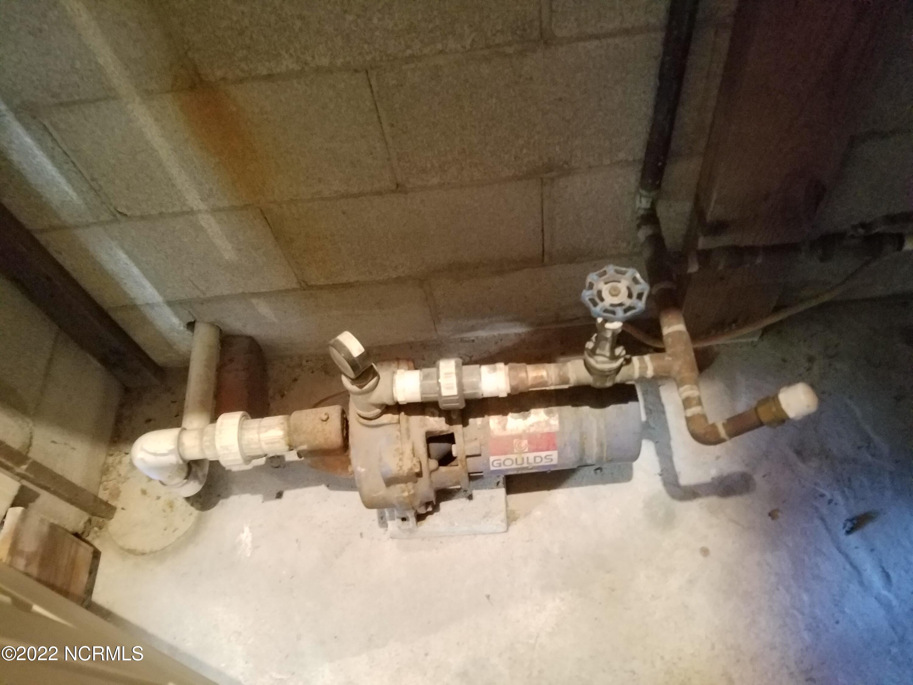 502 Loop Road Cove City, NC 28523 - Photo 8 of 39 Well Pump