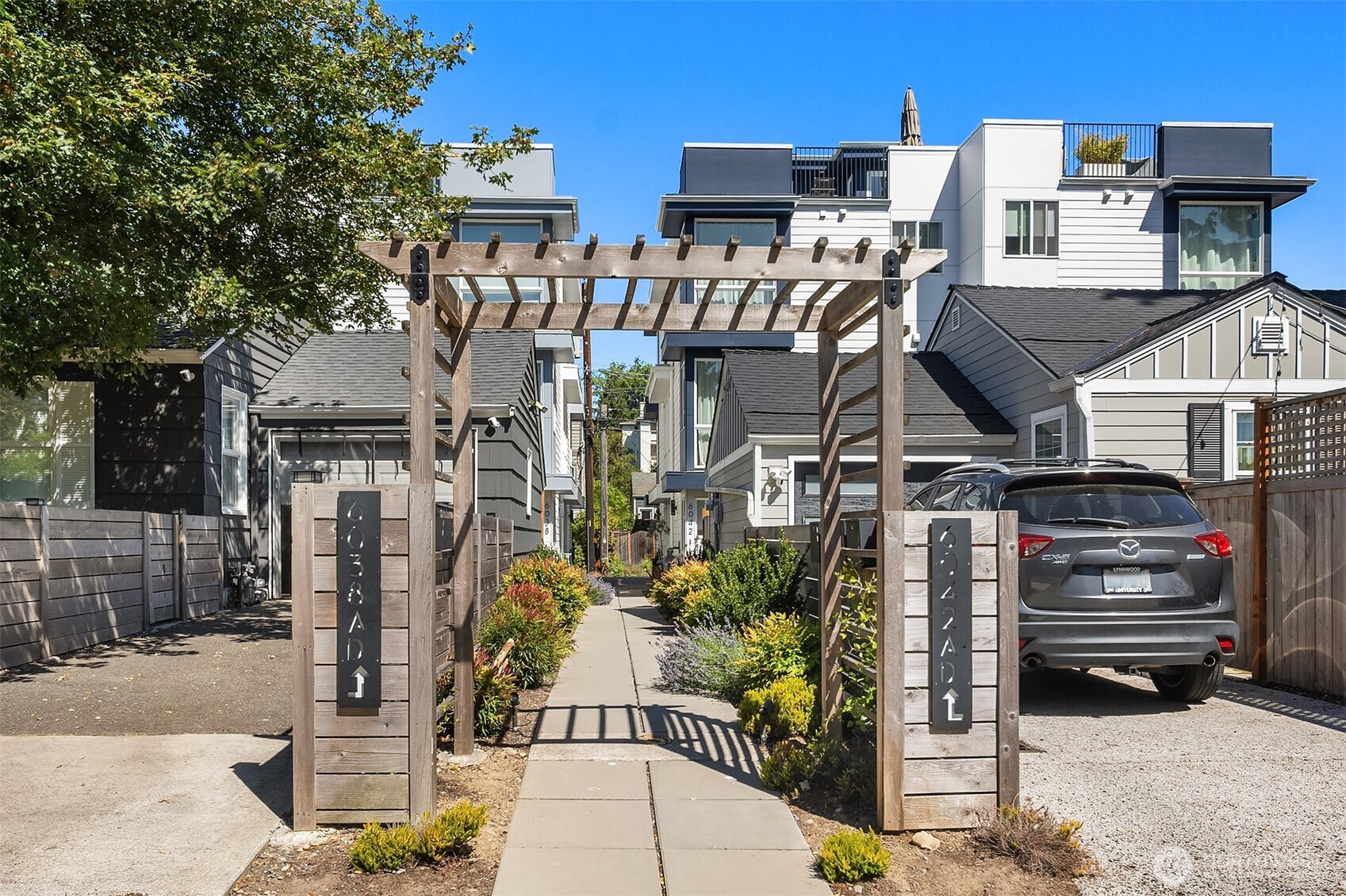 6042 B 41st Ave Southwest