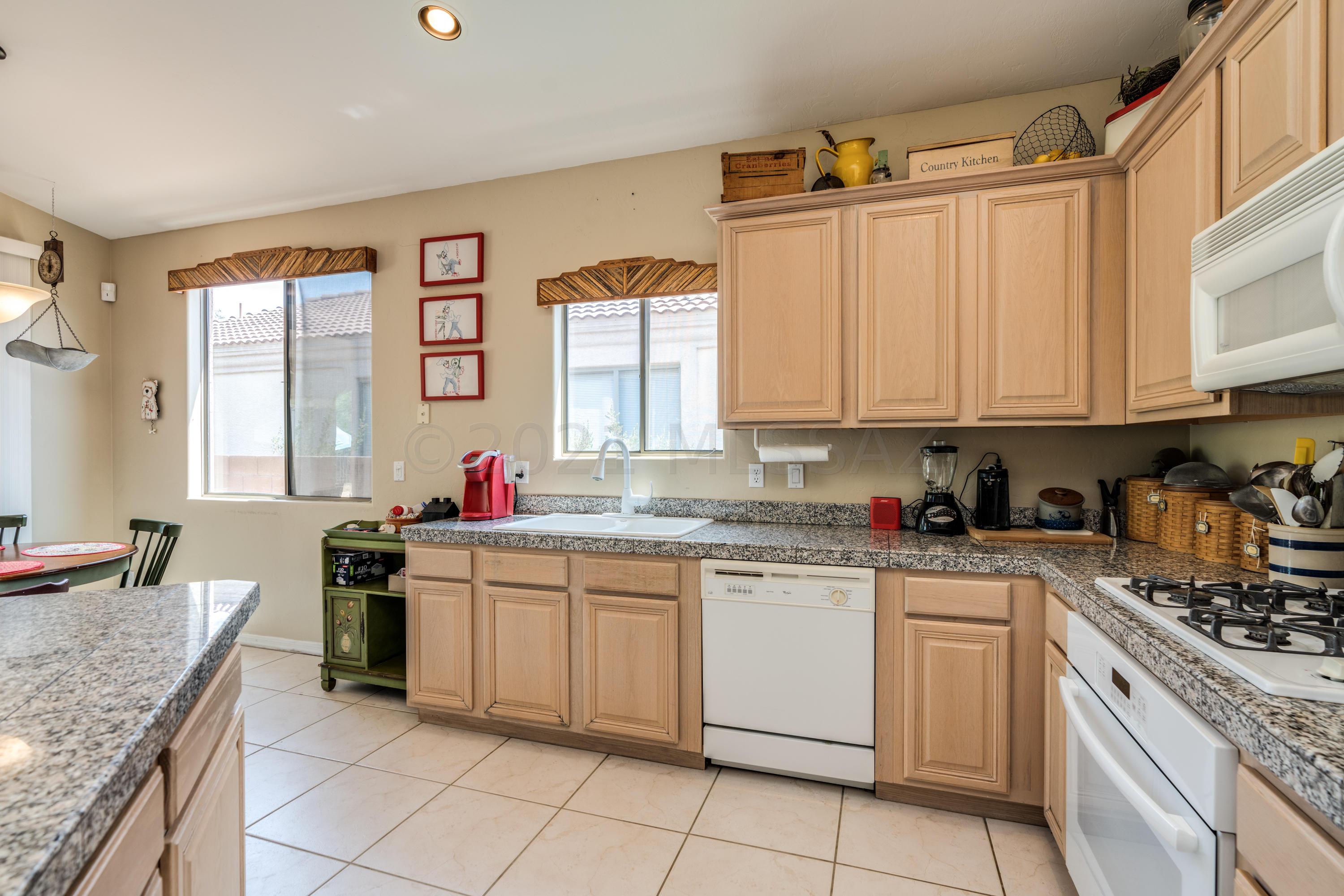 5228 North Spring Pointe Place Tucson, AZ 85749 - Photo 12 of 33