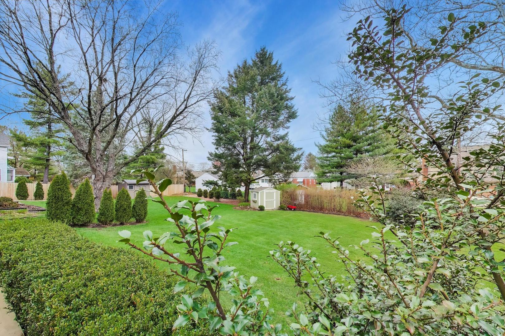 511 South Hi Lusi Avenue Mount Prospect, IL 60056 - Photo 45 of 51 a view of yard with green space
