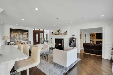 $2,799,000 | 10 Beech Road, Islip, NY 11751