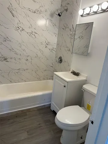 $500,000 | 5019 Northeast 19th Terrace, Pompano Beach, FL 33064