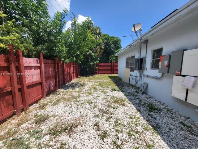 $500,000 | 5019 Northeast 19th Terrace, Pompano Beach, FL 33064