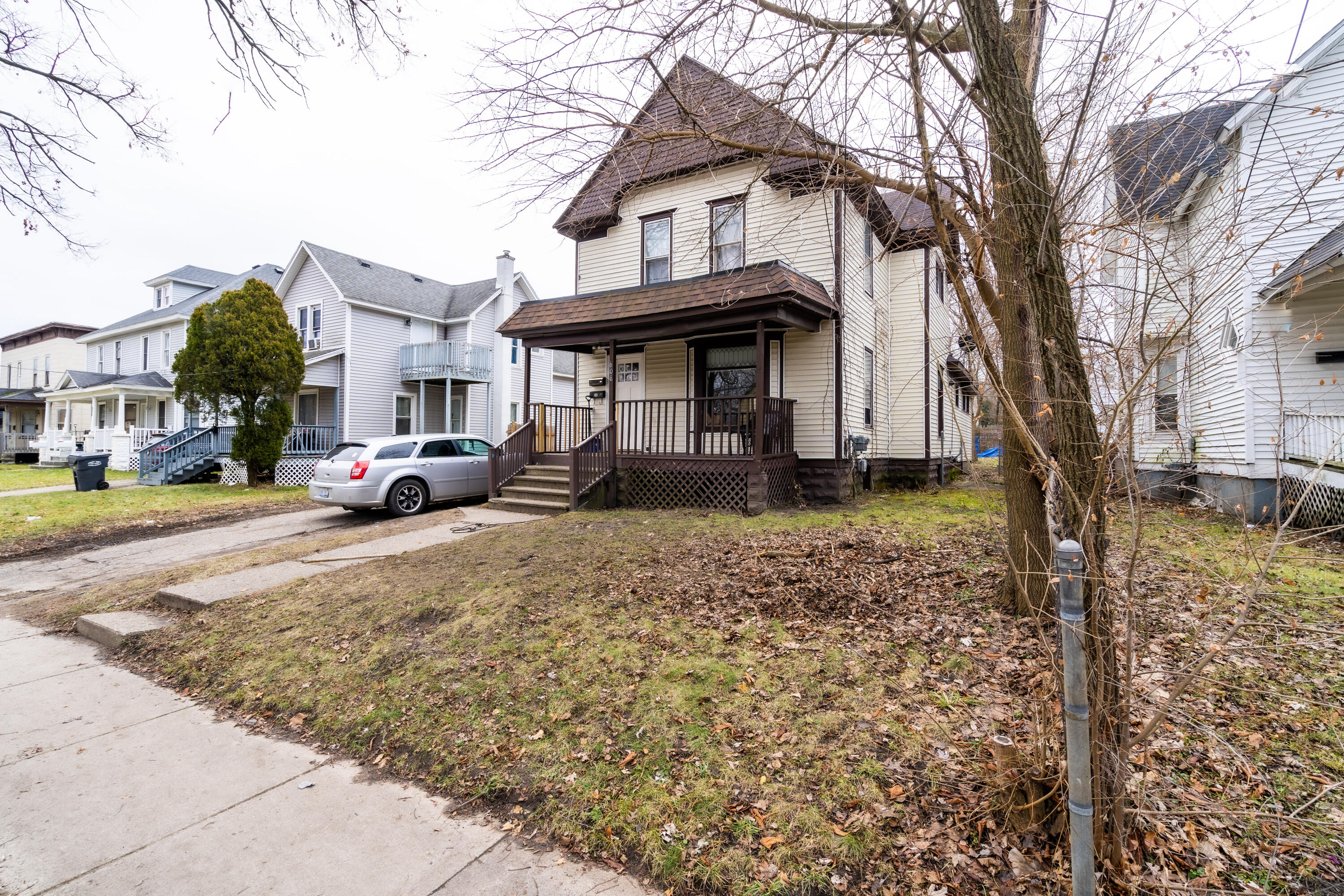 608 Reed Street Kalamazoo, MI 49001 - Photo 1 of 24 Kalamazoo bi-level (19 of 23)