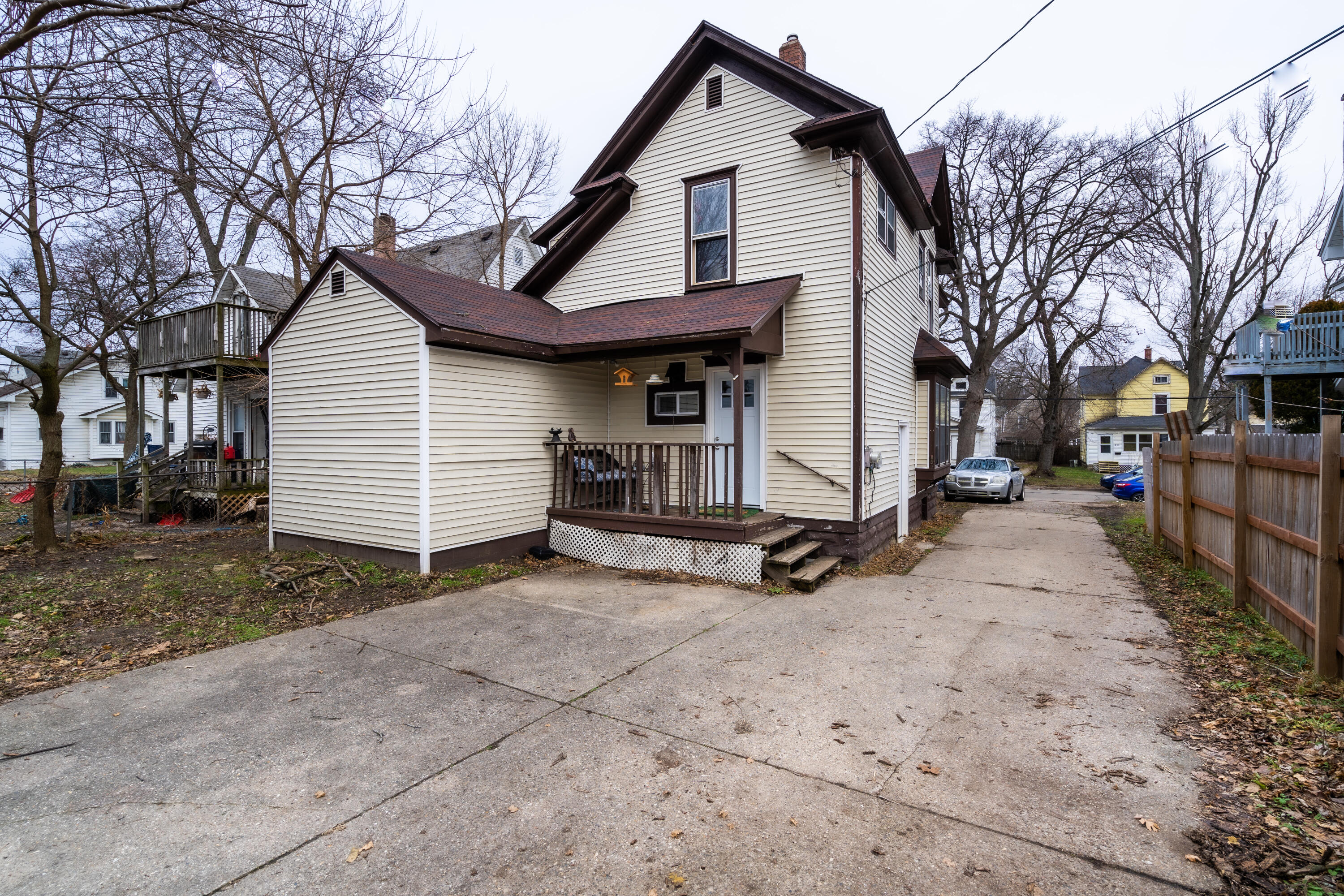 608 Reed Street Kalamazoo, MI 49001 - Photo 2 of 24 Kalamazoo bi-level (21 of 23)