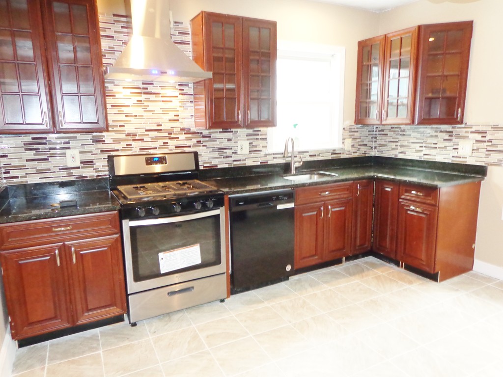 28 Rockingham Street Lynn, MA 01902 - Photo 5 of 7 Gallery Image 5