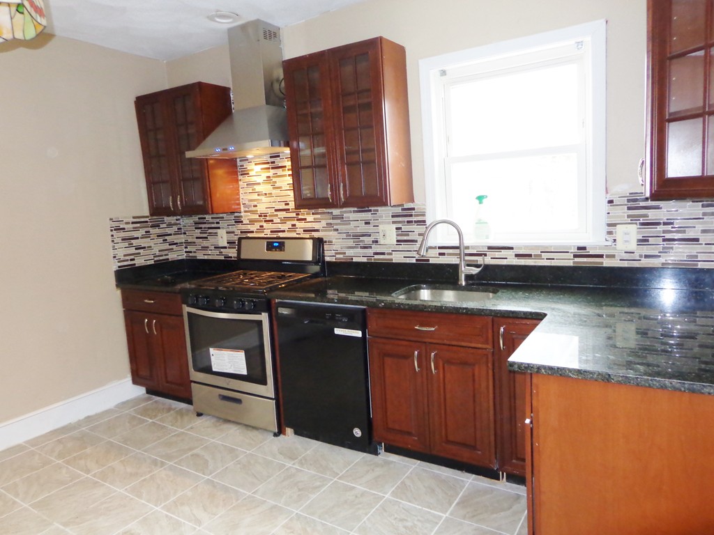 28 Rockingham Street Lynn, MA 01902 - Photo 6 of 7 Gallery Image 6
