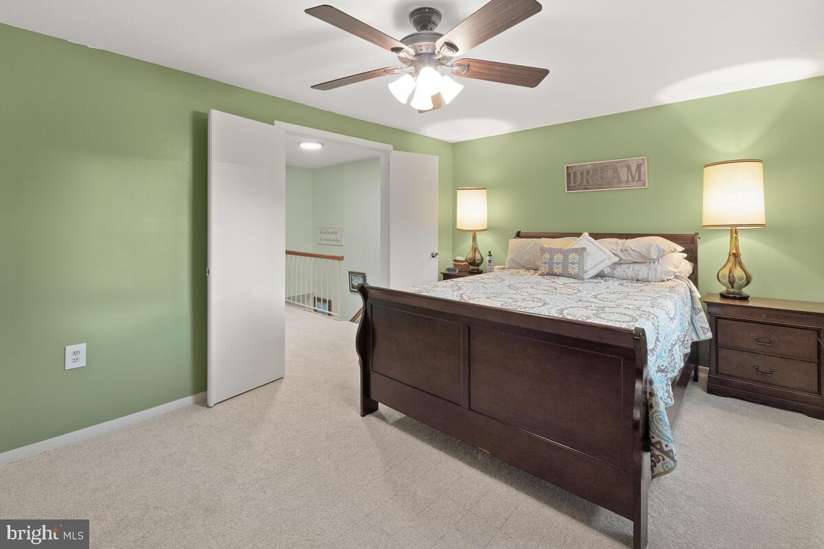 8953 Centerway Road Gaithersburg, MD 20879 - Photo 19 of 37 Primary bedroom