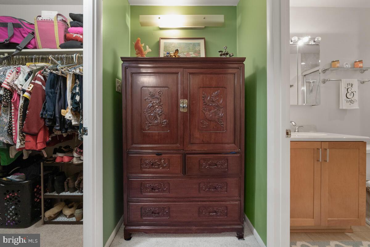 8953 Centerway Road Gaithersburg, MD 20879 - Photo 21 of 37 Primary bedroom