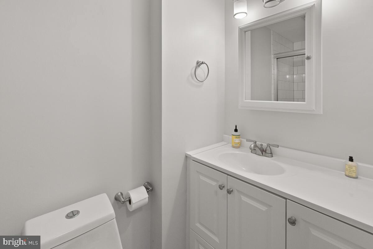 8953 Centerway Road Gaithersburg, MD 20879 - Photo 27 of 37 Lower level full bath